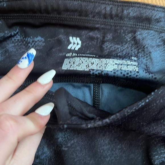 NWT All motion (Target) blue leggings - Picture 3 of 4